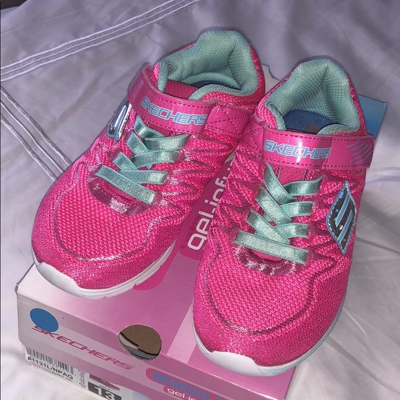 skechers ultra sock shoes